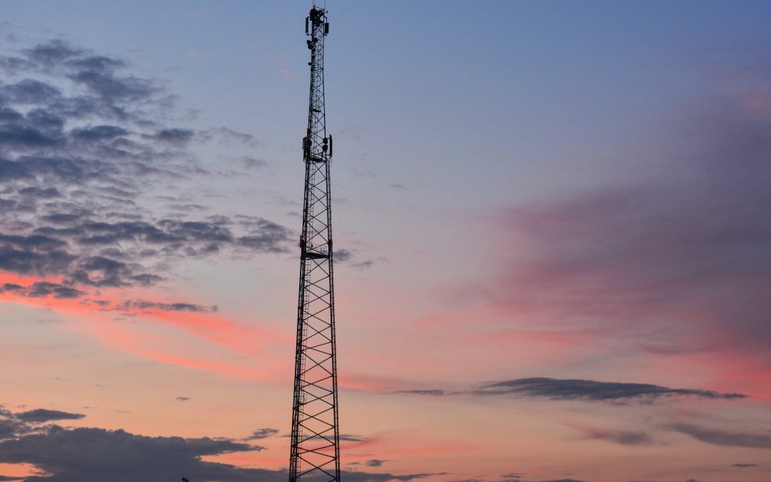 Amplifying Connections: CRCS Guide to Antennas